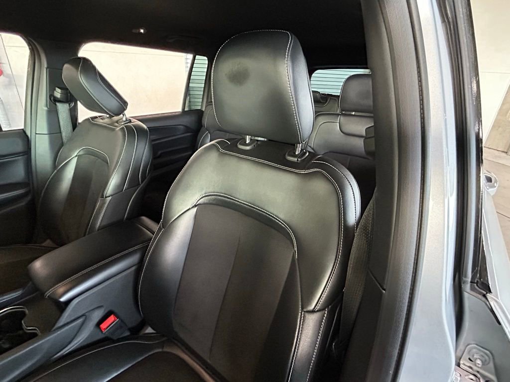 Used 2023 Jeep Grand Cherokee L Laredo image 22