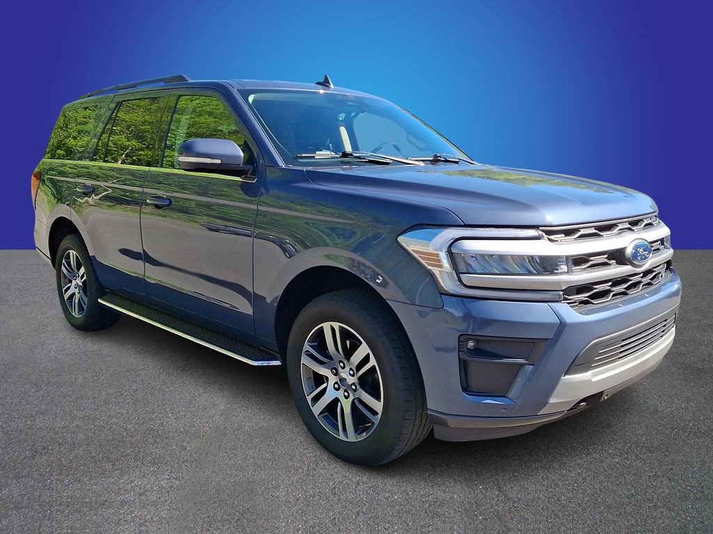 Used 2022 Ford Expedition XLT AWD/4WD image 3