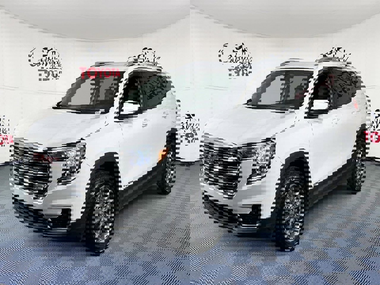 Used 2024 GMC Terrain SLT image 2