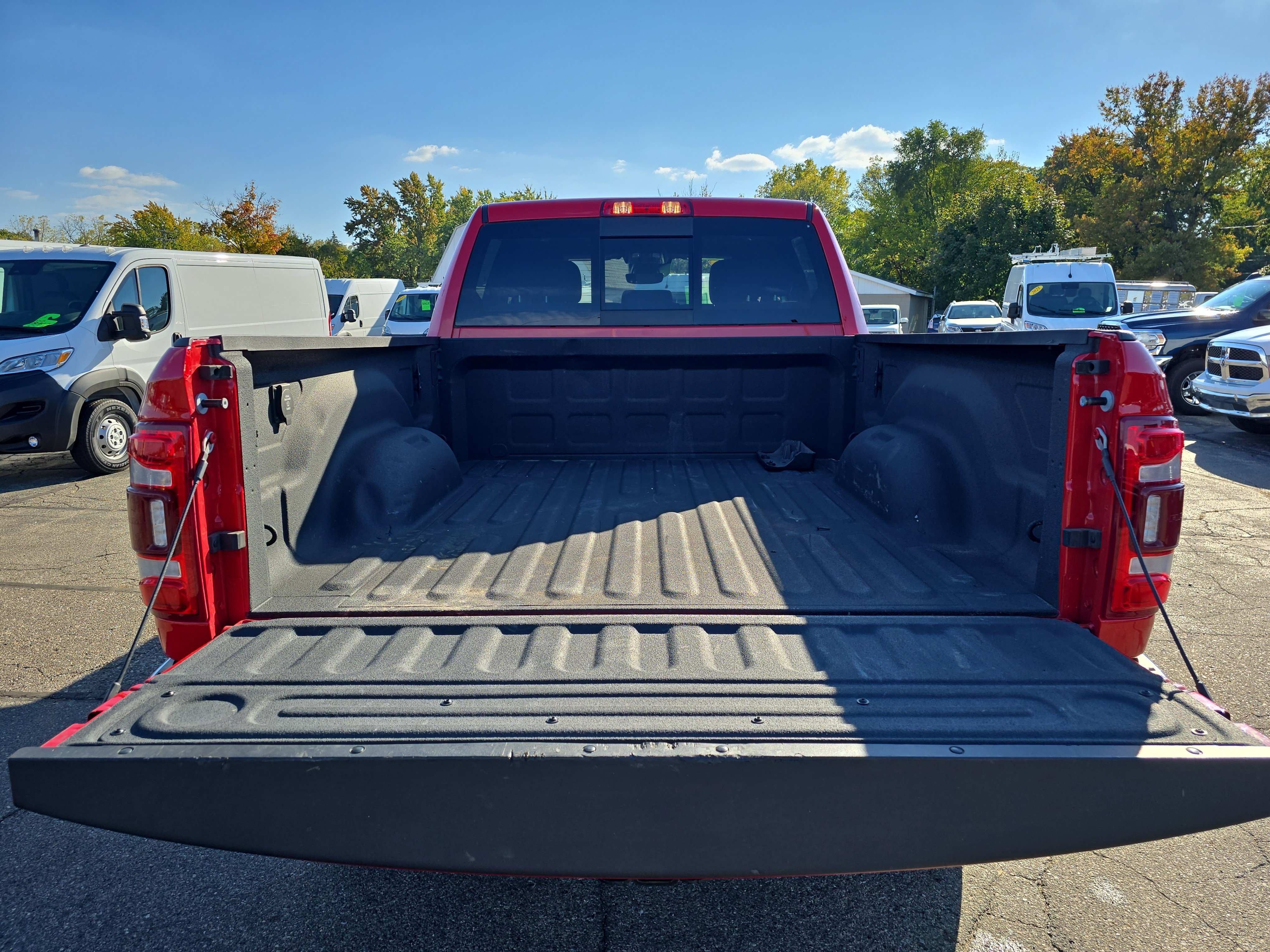 Used 2024 RAM 2500 Big Horn w/ Safety Group image 7