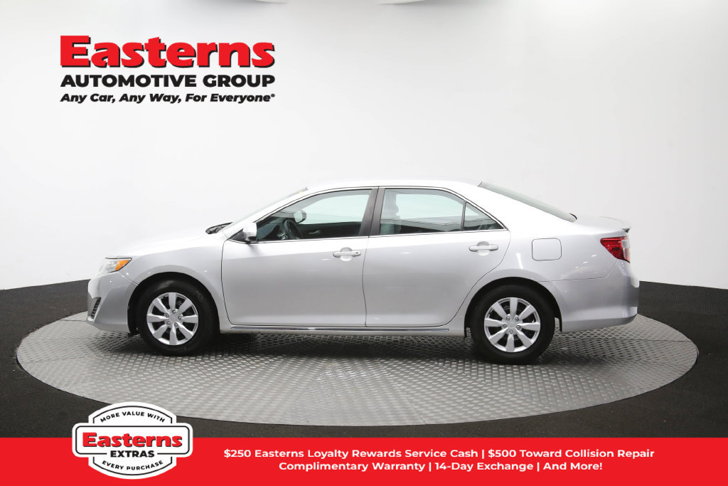 Used 2014 Toyota Camry LE FWD image 61