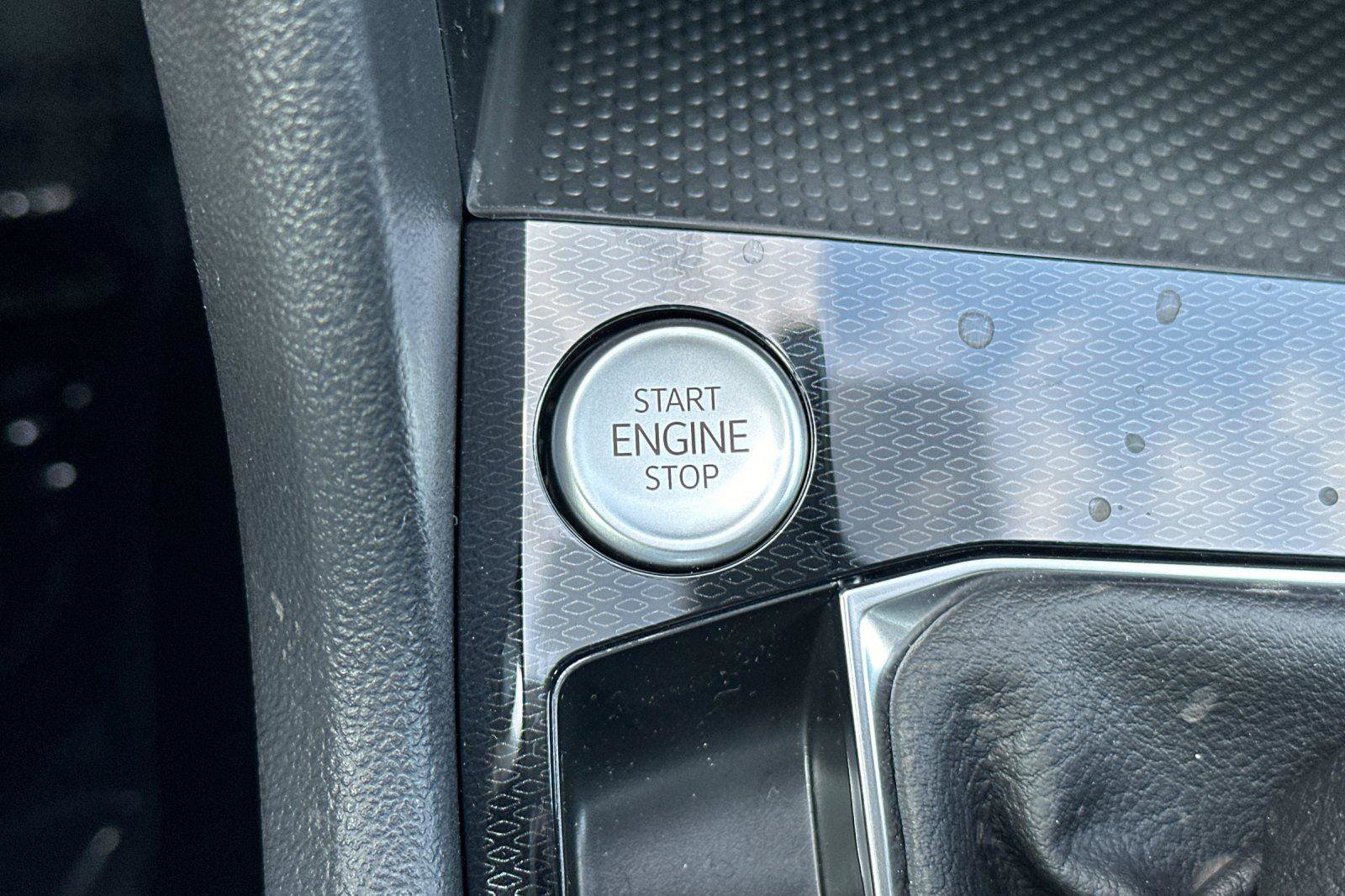 New 2026 Volkswagen Taos S image 21