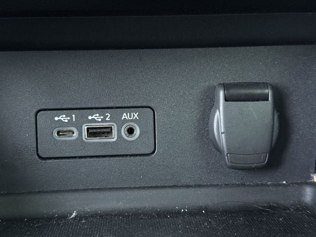 Used 2022 Nissan Sentra SV FWD image 22