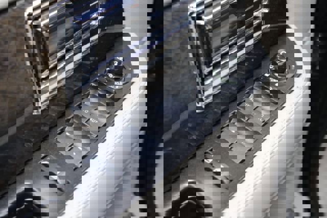 Used 2015 Lincoln Navigator 2WD image 11