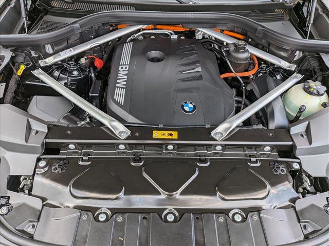 Used 2026 BMW X5 xDrive50e w/ M Sport Package image 25