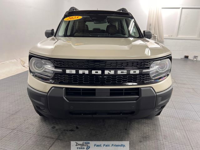 Used 2025 Ford Bronco Sport Outer Banks w/ Outer Banks Tech Package+ image 2