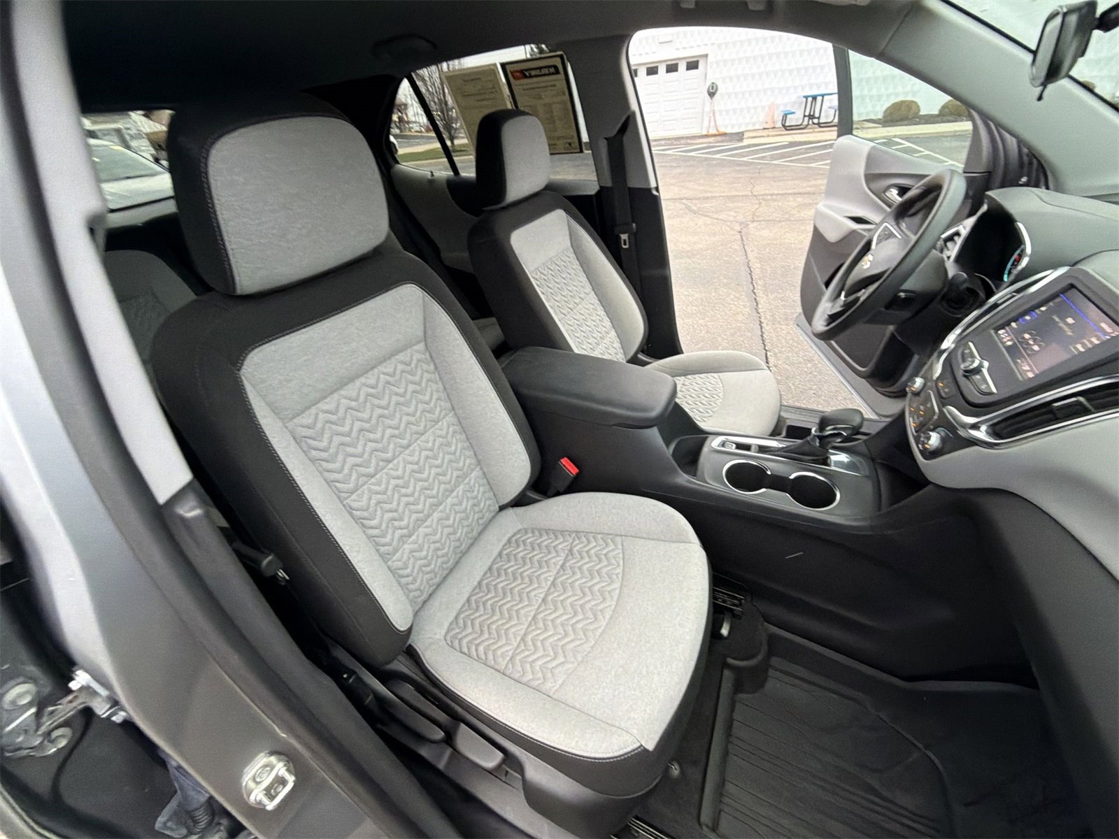 Used 2024 Chevrolet Equinox LS w/ LS Convenience Package image 25