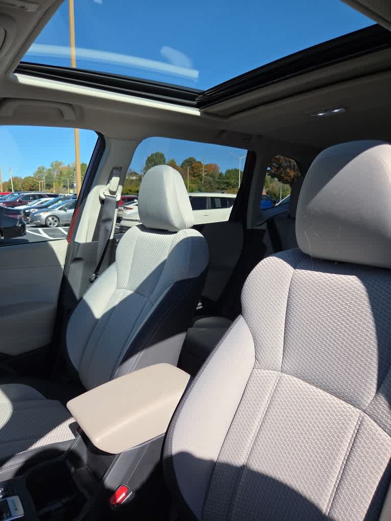 Used 2024 Subaru Forester Premium AWD/4WD image 27