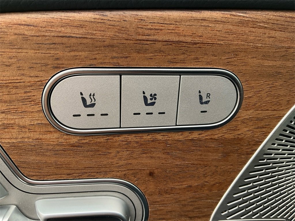 Used 2025 Mercedes-Benz GLS 450 4MATIC image 20