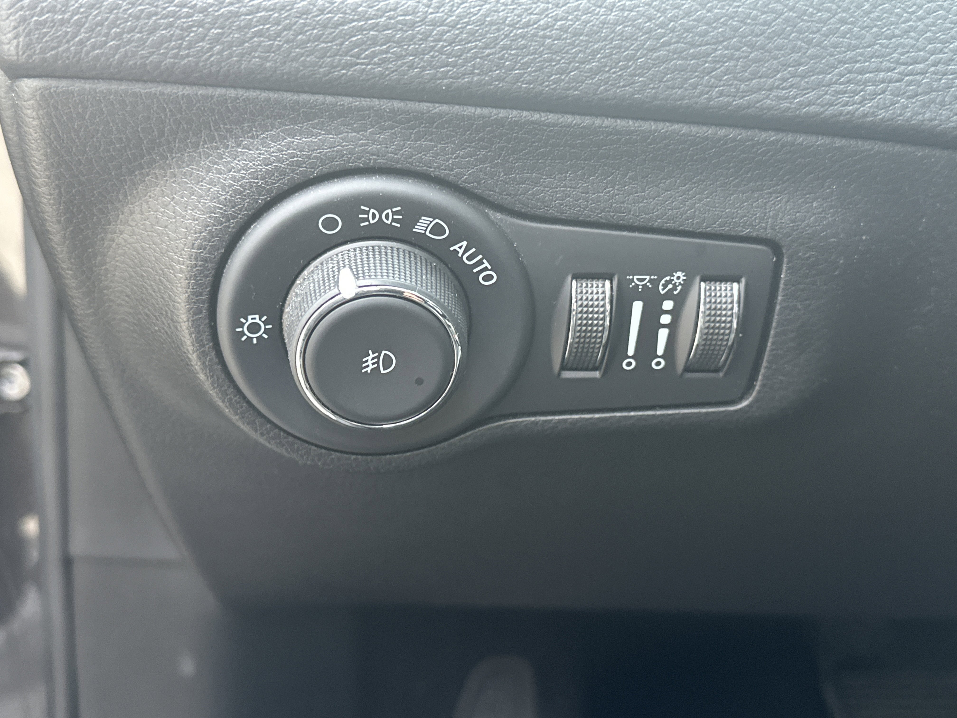 Used 2021 Jeep Compass Latitude w/ Convenience Group image 19