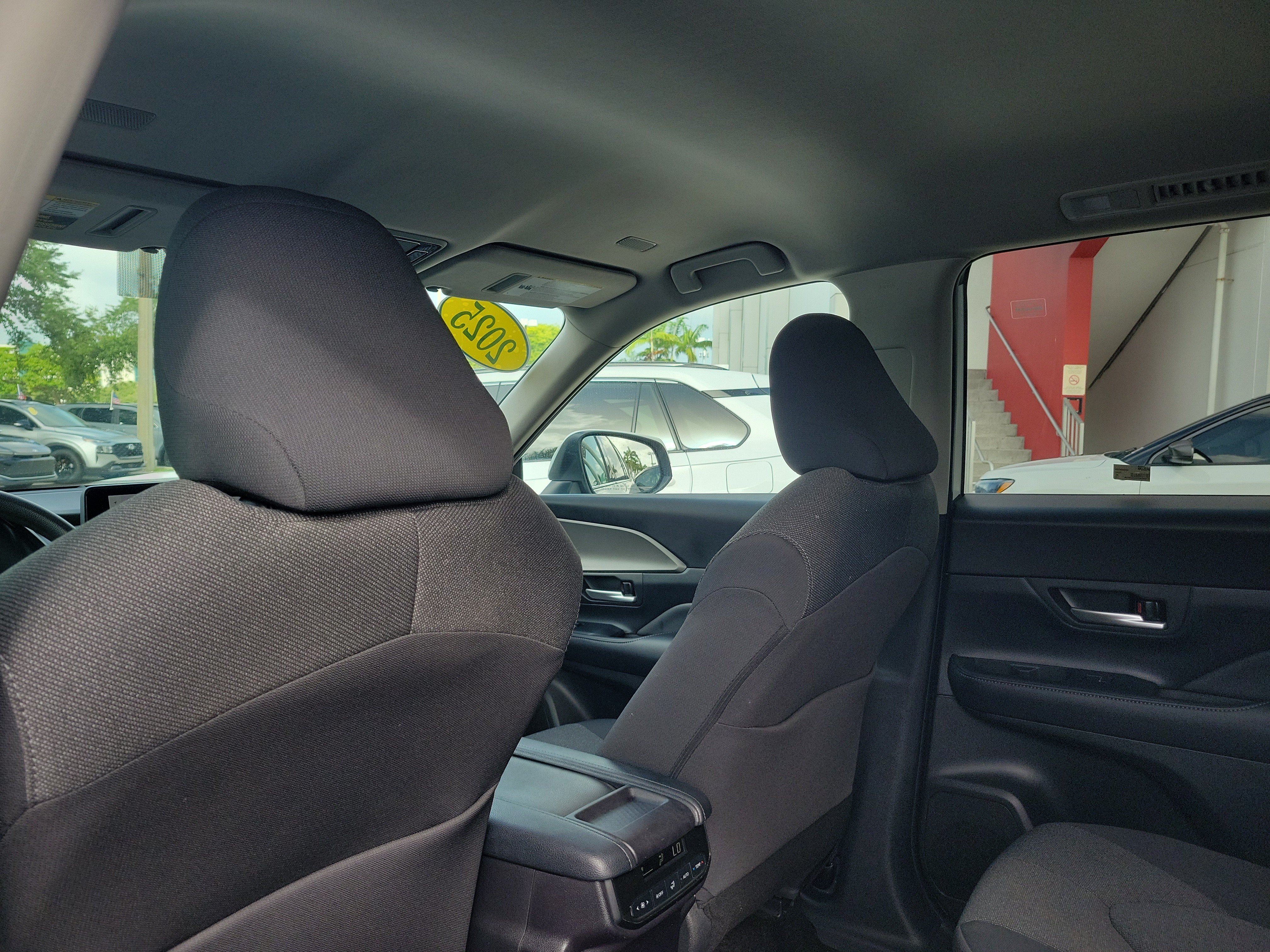 Used 2025 Toyota Grand Highlander FWD image 16