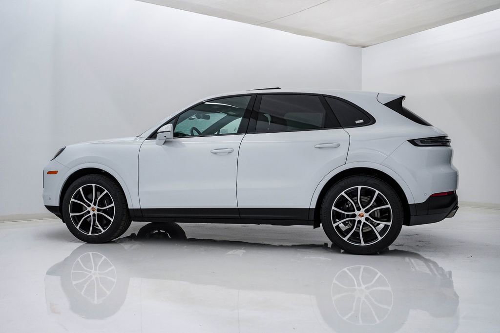 New 2026 Porsche Cayenne image 2