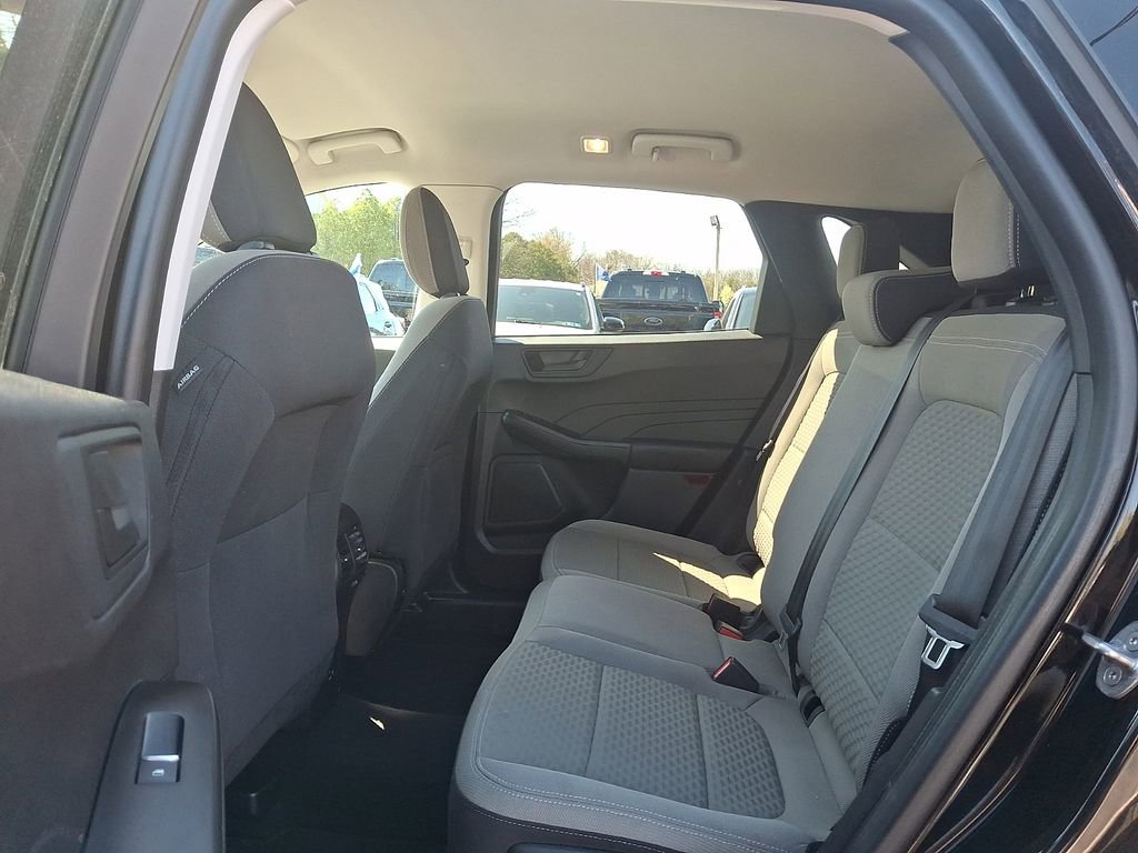 Certified 2022 Ford Escape SE w/ Cold Weather Package AWD/4WD image 11