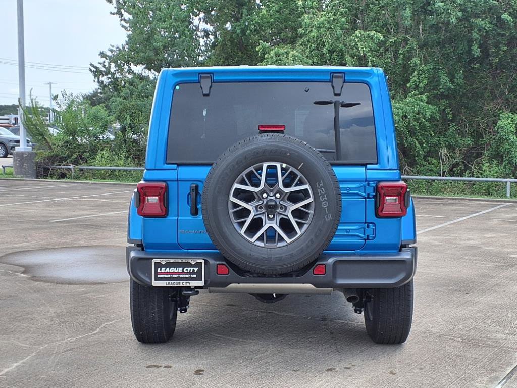 New 2025 Jeep Wrangler Sahara image 6