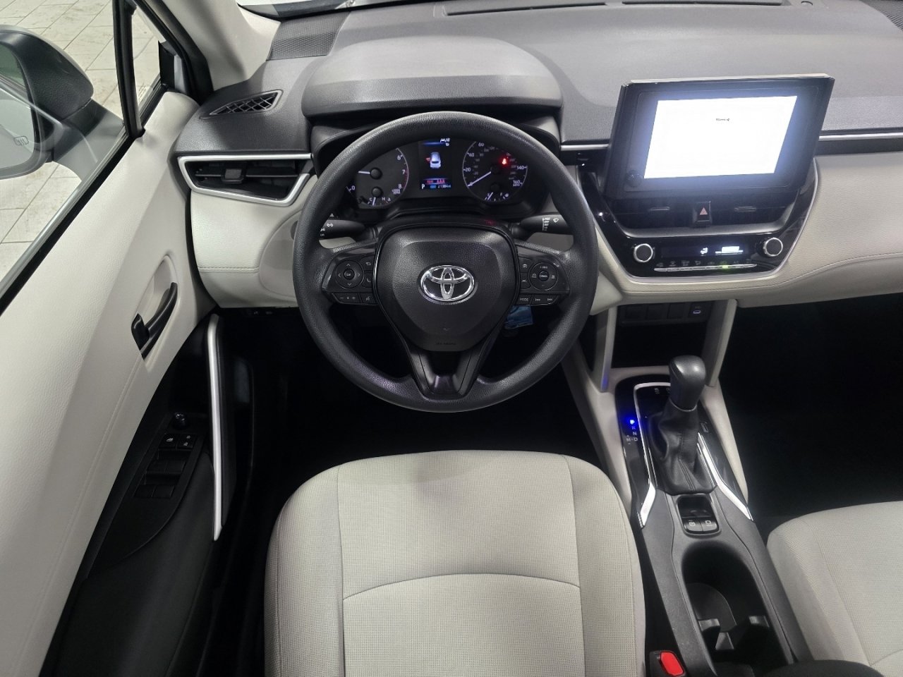 Certified 2025 Toyota Corolla Cross L image 21
