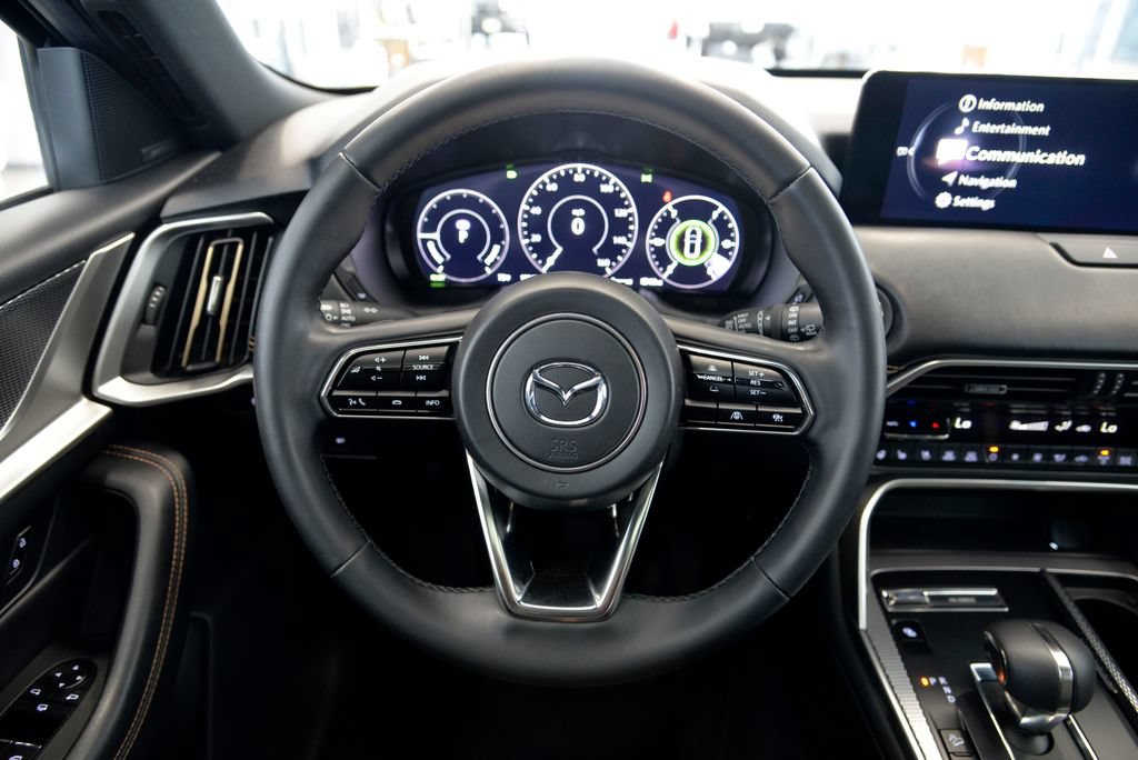 Certified 2025 MAZDA CX-70 Plug-In Hybrid w/ Premium Plus AWD/4WD image 18