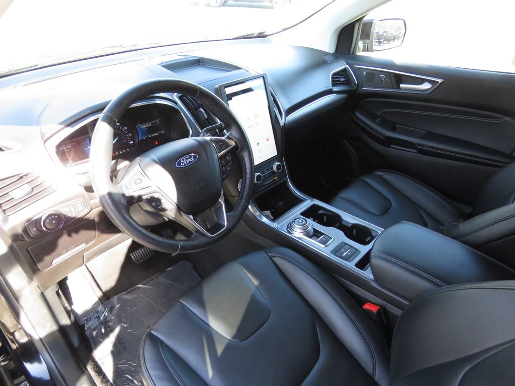 Used 2021 Ford Edge Titanium w/ Cargo Accessory Package FWD image 11