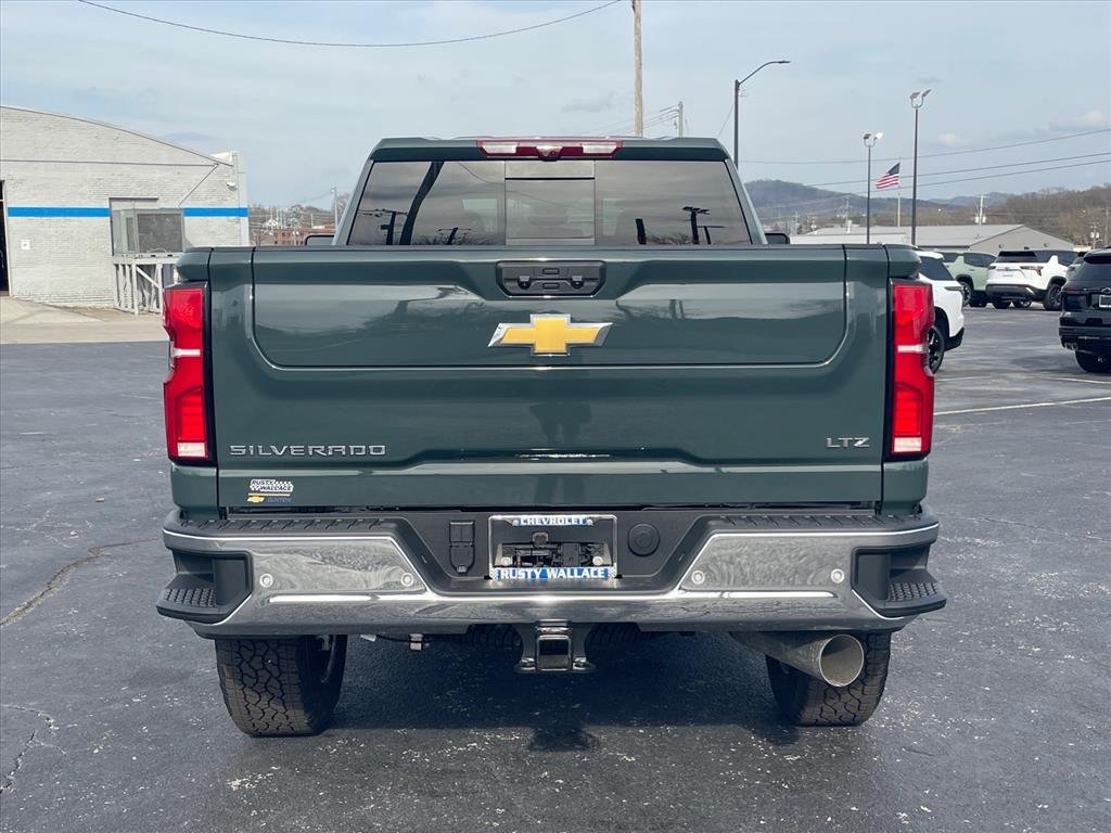 New 2026 Chevrolet Silverado 2500 LTZ w/ LTZ Premium Package AWD/4WD image 6