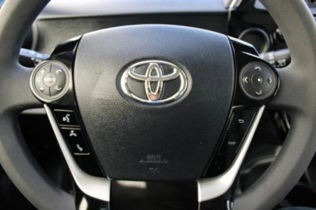 Used 2018 Toyota Prius C One image 35