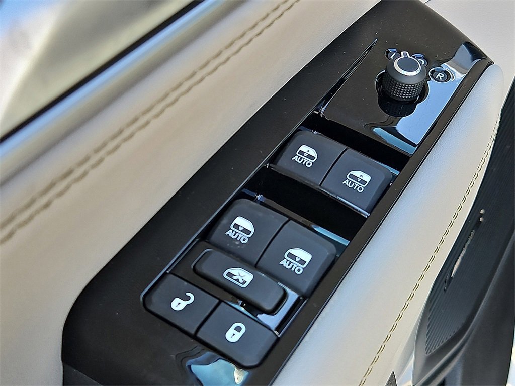 New 2025 Jeep Wagoneer Base image 13