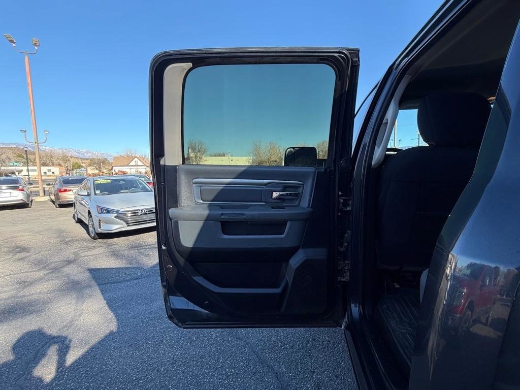 Used 2014 RAM 2500 SLT image 24