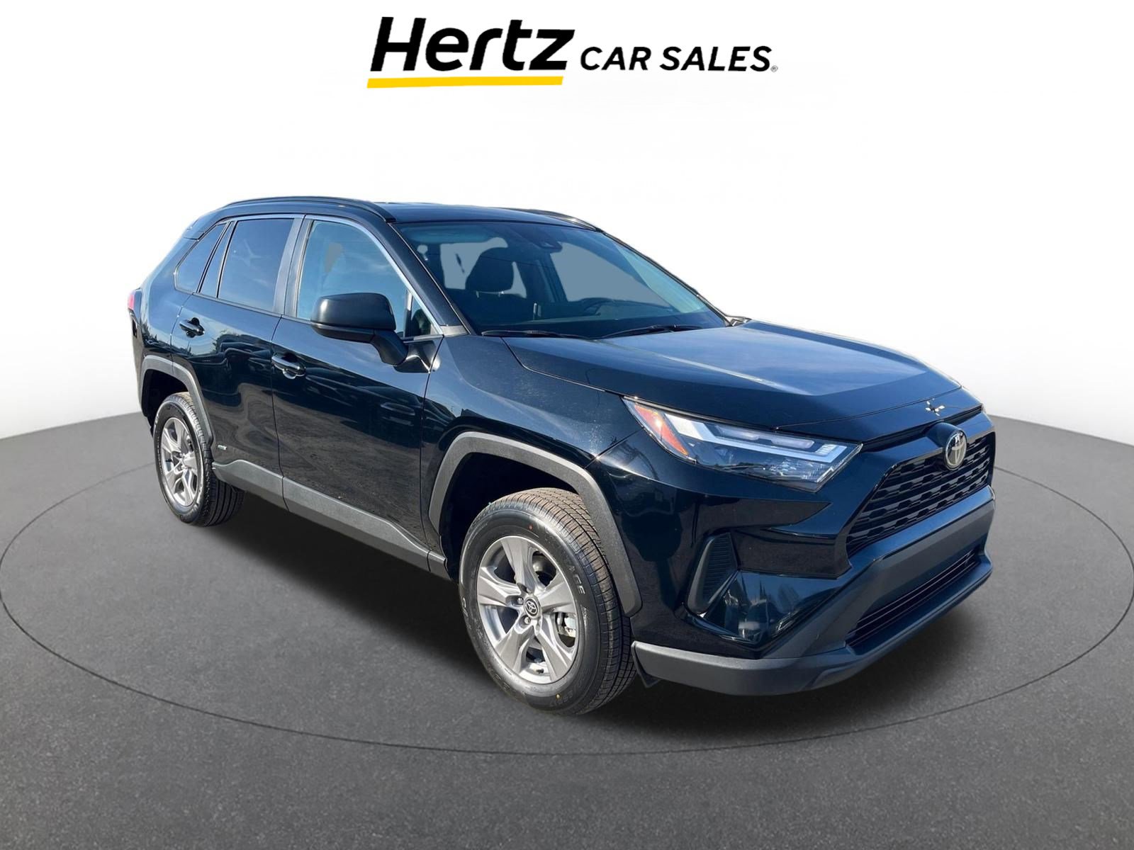 Used 2025 Toyota RAV4 LE video 1
