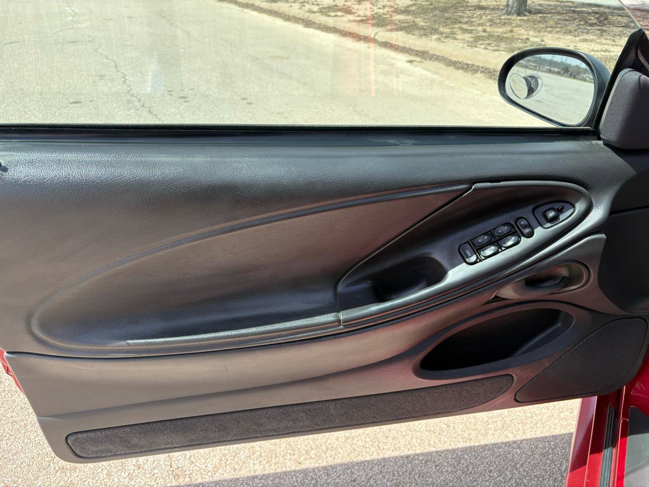 Used 2004 Ford Mustang 2dr CONVERTIBLE V6 image 23