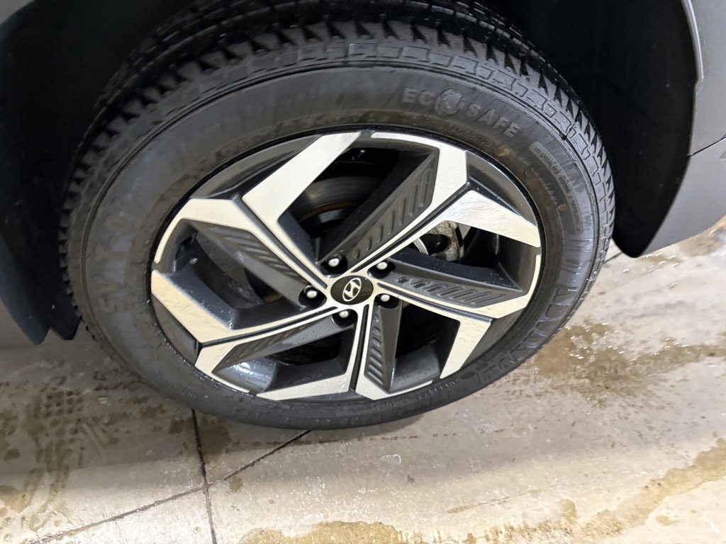 Used 2023 Hyundai Tucson Limited image 28