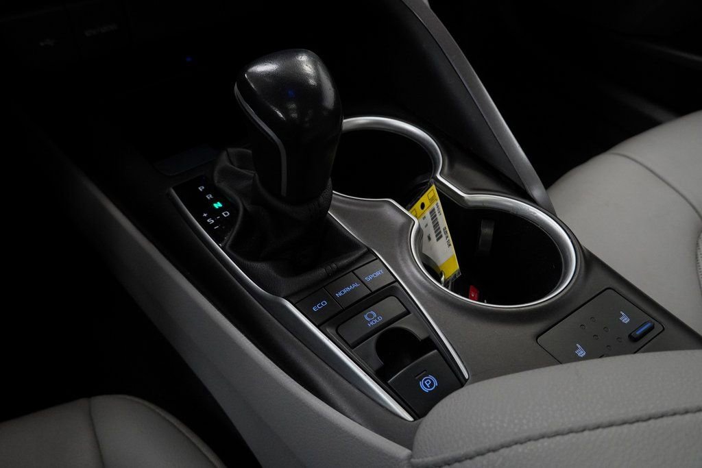 Used 2023 Toyota Camry XLE w/ Cold Weather Package image 33