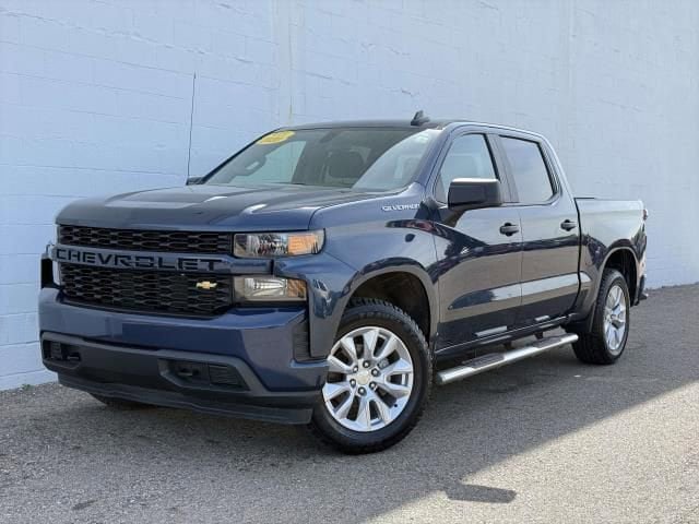 Used 2020 Chevrolet Silverado 1500 Custom w/ Custom Value Package AWD/4WD image 1