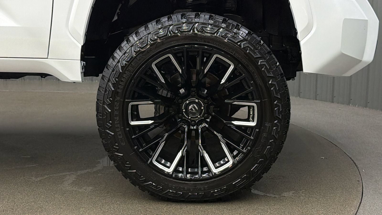 Used 2024 Toyota Tundra SR5 AWD/4WD image 9