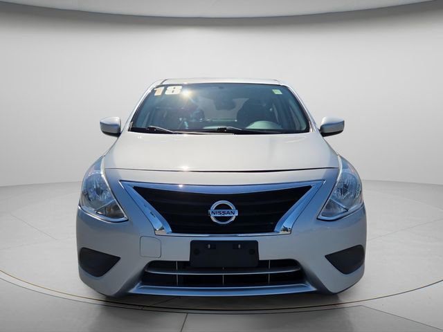 Used 2018 Nissan Versa SV image 4