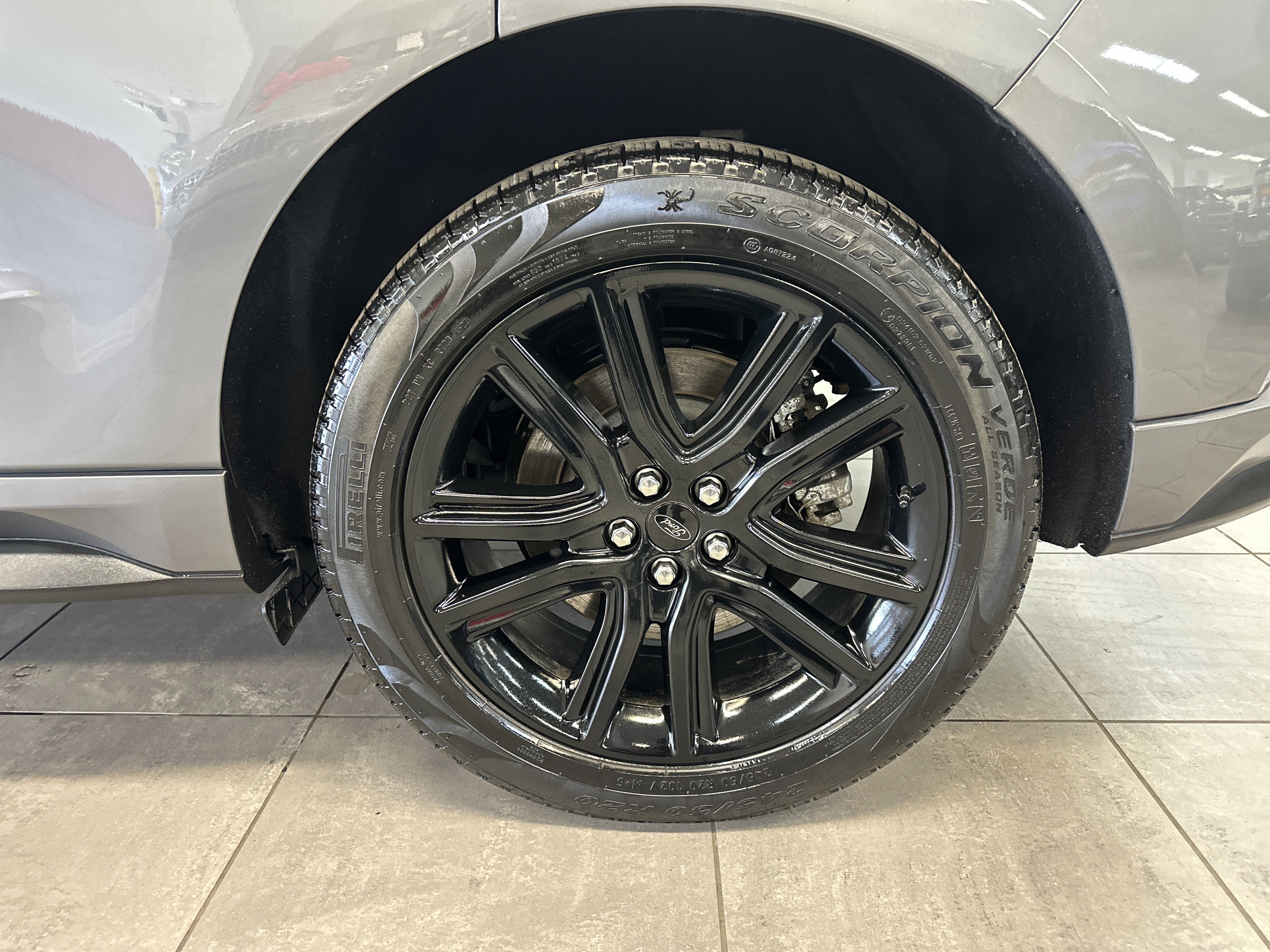 Used 2024 Ford Edge ST-Line image 8