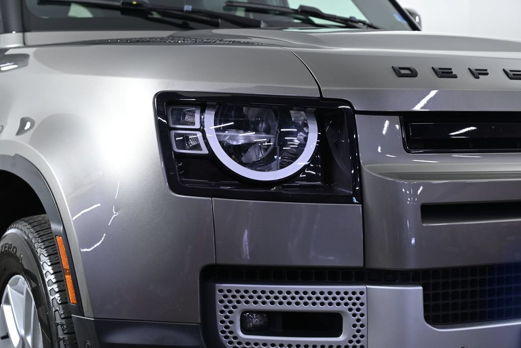 Used 2023 Land Rover Defender 110 S AWD/4WD image 10