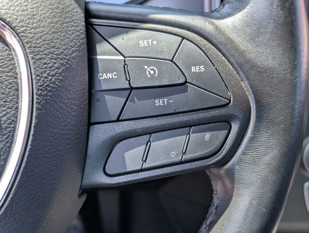 Certified 2022 Dodge Charger SXT image 24