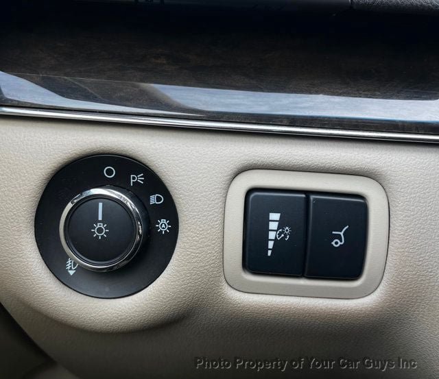 Used 2019 Lincoln MKT AWD image 31