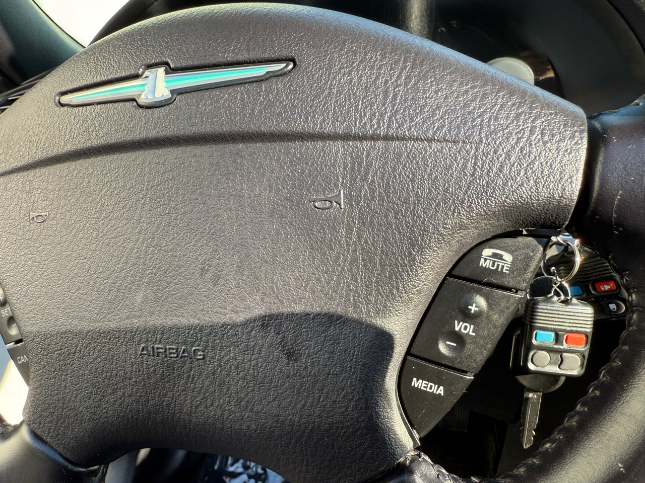 Used 2003 Ford Thunderbird image 36