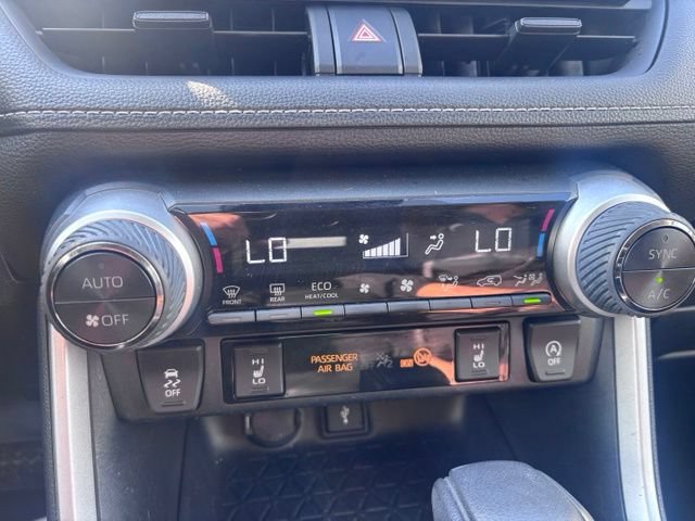 Used 2022 Toyota RAV4 XLE w/ XLE Grade Weather Package AWD/4WD image 25