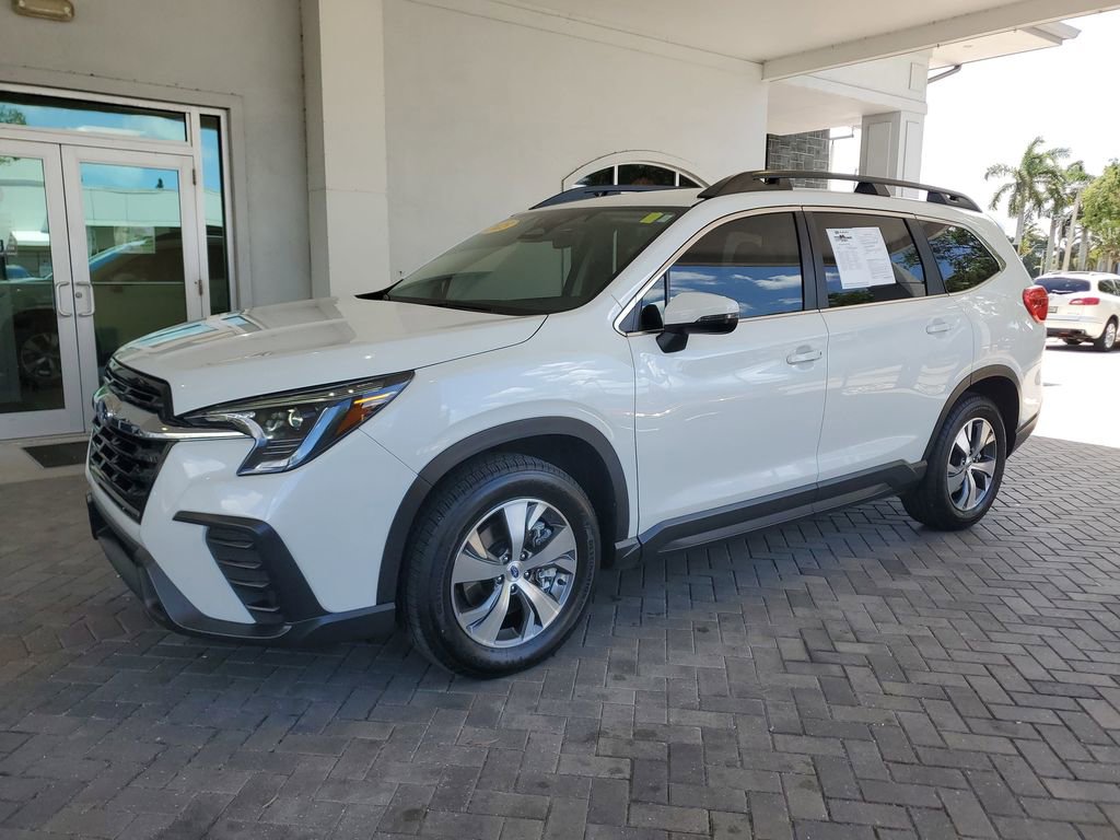 Used 2023 Subaru Ascent Premium w/ Convenience Package AWD/4WD image 2