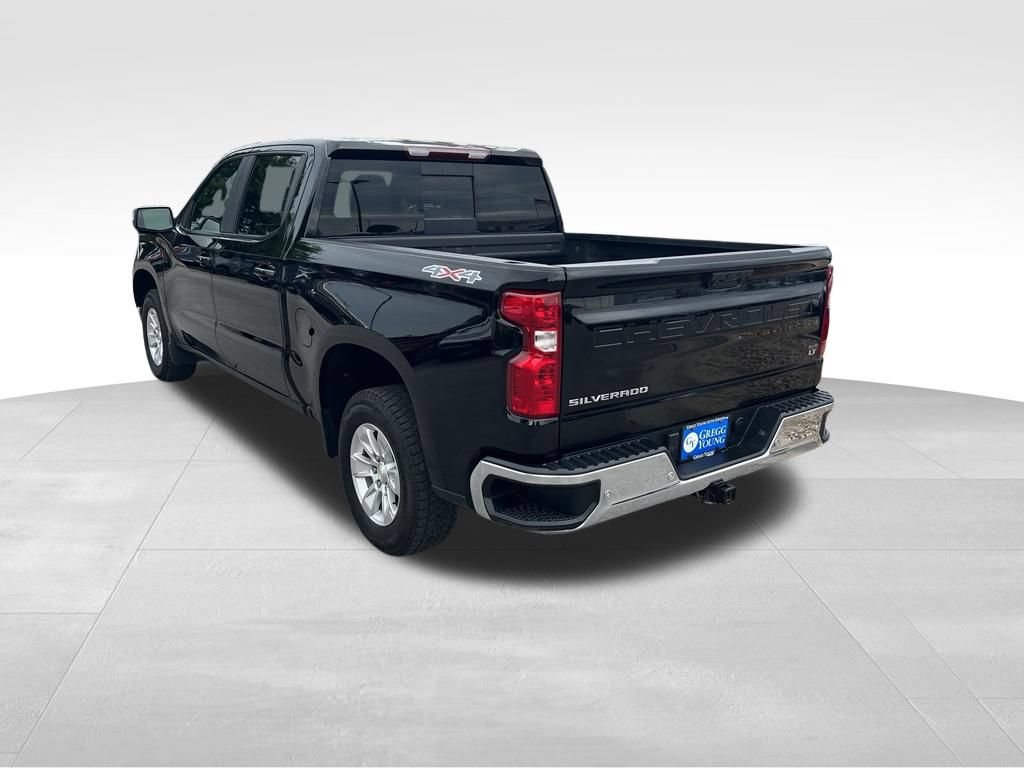 Used 2023 Chevrolet Silverado 1500 LT w/ Safety Package AWD/4WD image 4