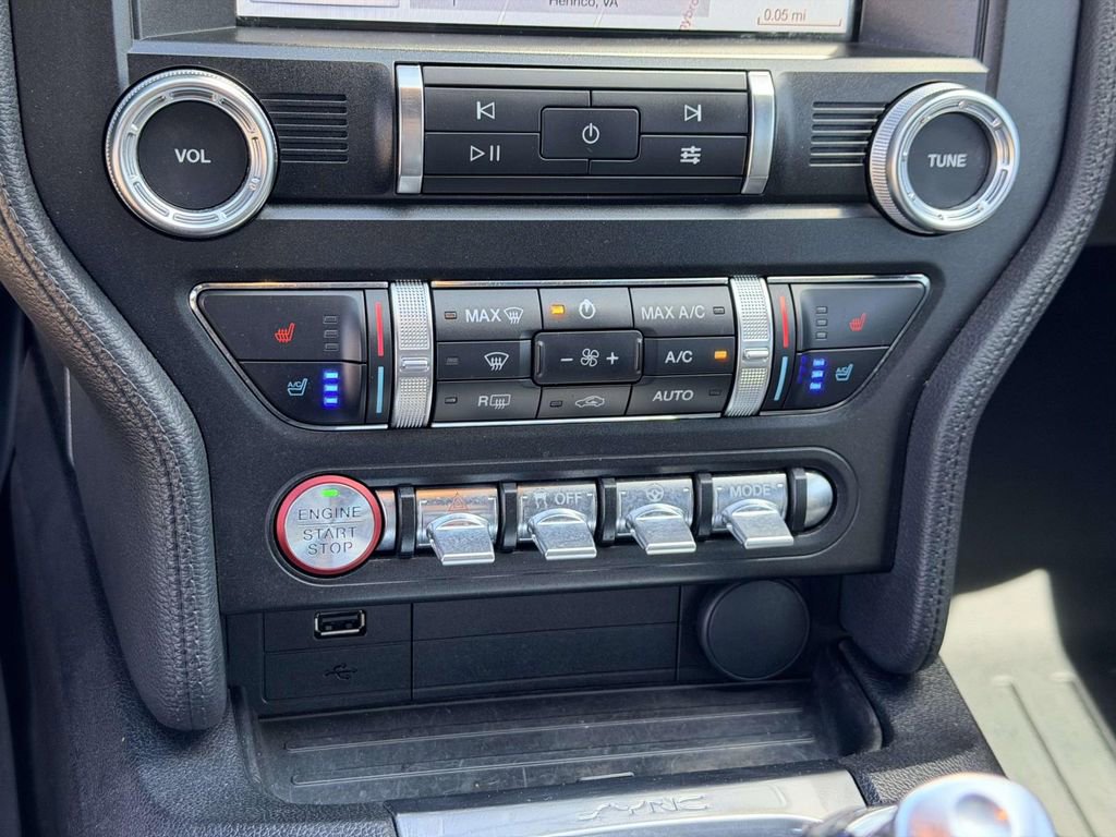 Used 2019 Ford Mustang Premium image 5