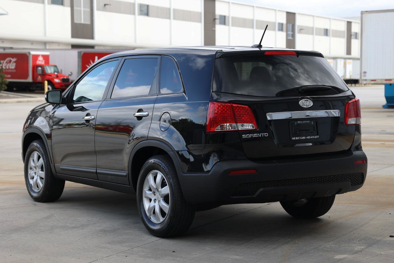 Used 2011 Kia Sorento 2WD image 5