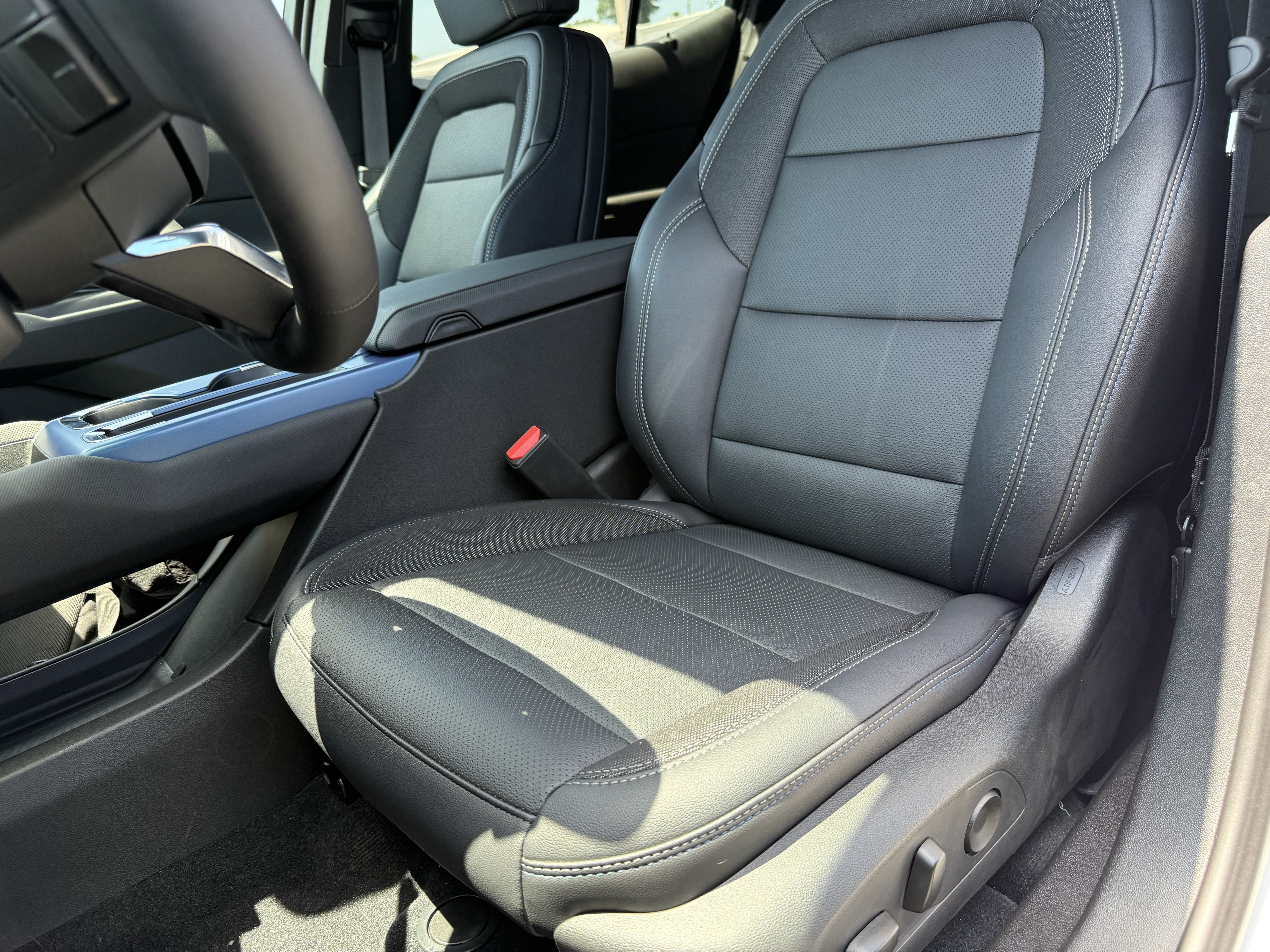 New 2026 Chevrolet Equinox EV LT FWD image 16