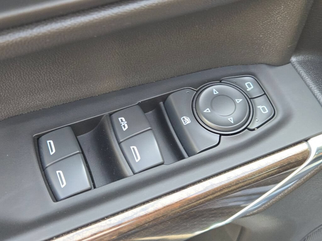 Used 2022 Chevrolet Silverado 1500 LT AWD/4WD image 25