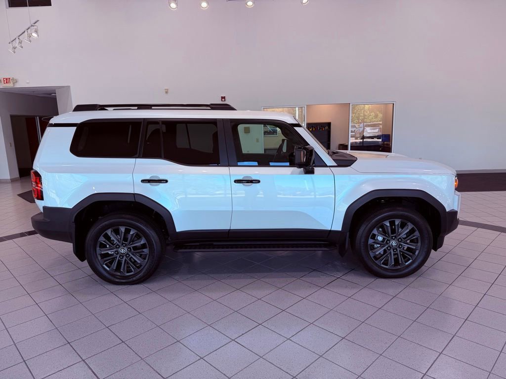 Used 2026 Toyota Land Cruiser w/ Premium Package AWD/4WD image 18