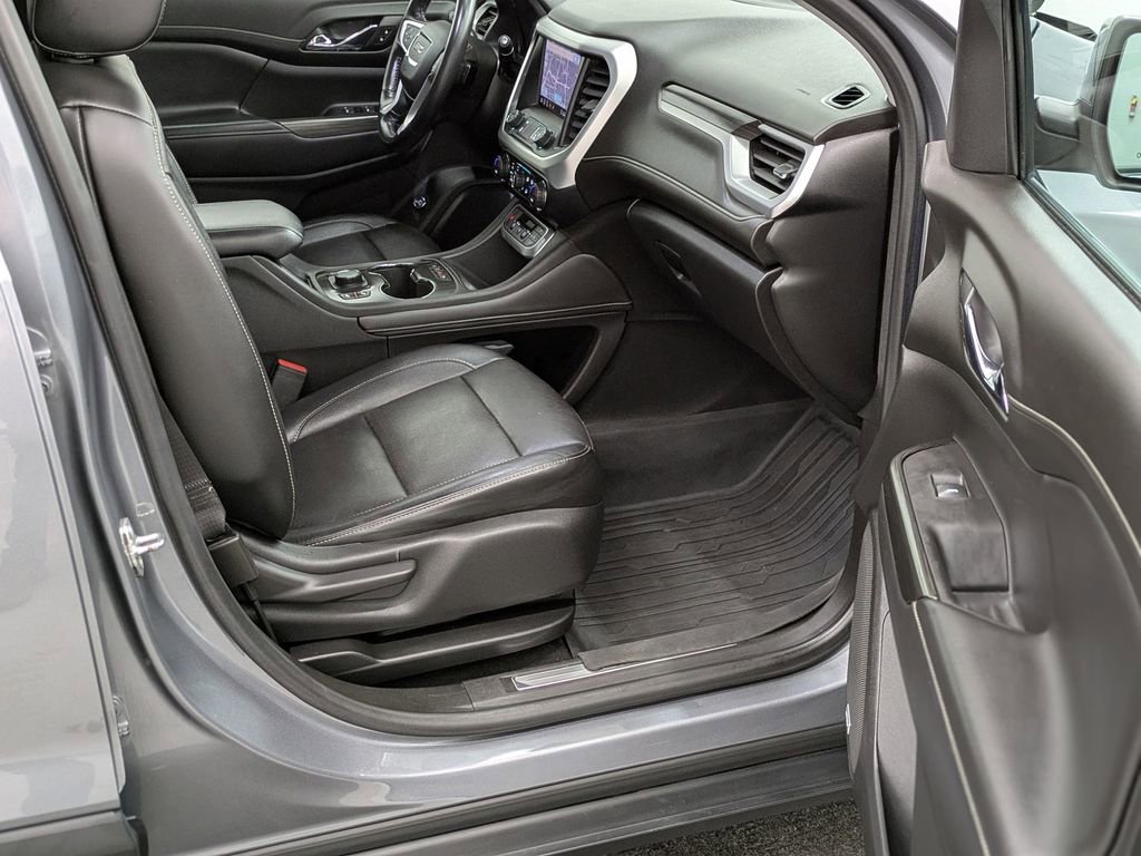 Used 2020 GMC Acadia SLT w/ LPO, Floor Liner Package AWD/4WD image 23