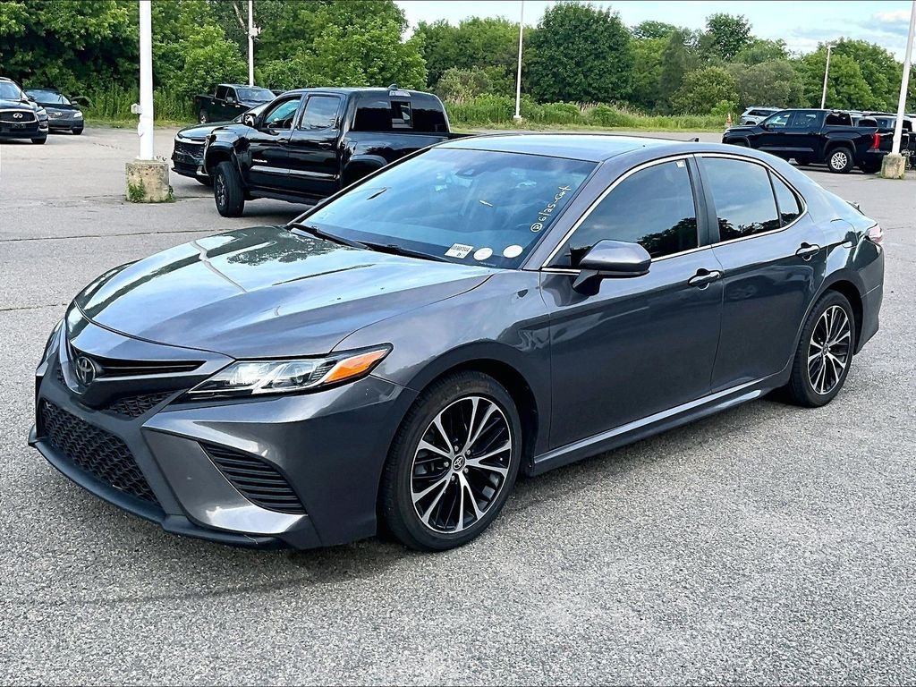 Certified 2020 Toyota Camry SE FWD image 3