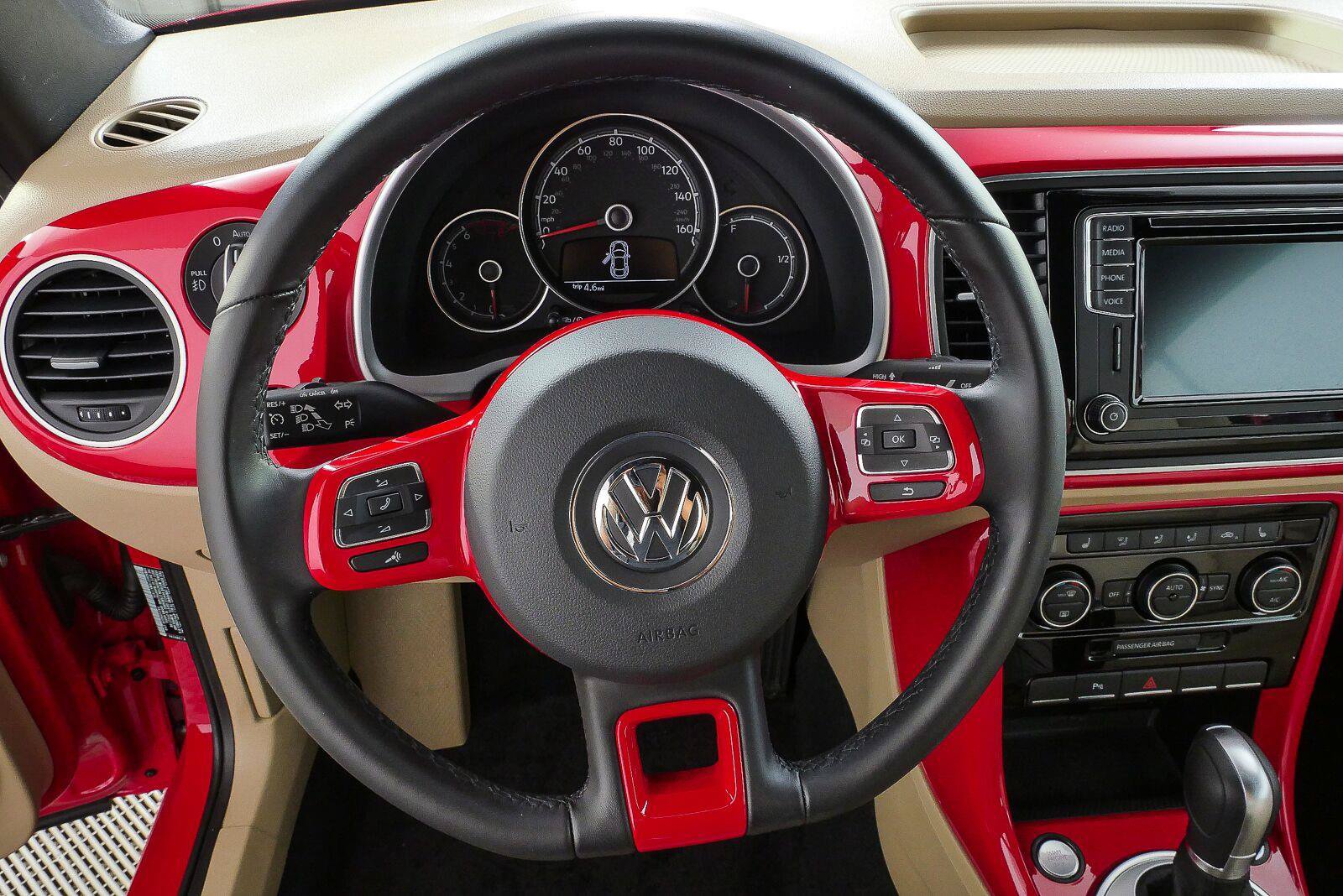 Used 2019 Volkswagen Beetle 2.0T SE w/ SE Premium Package FWD image 11