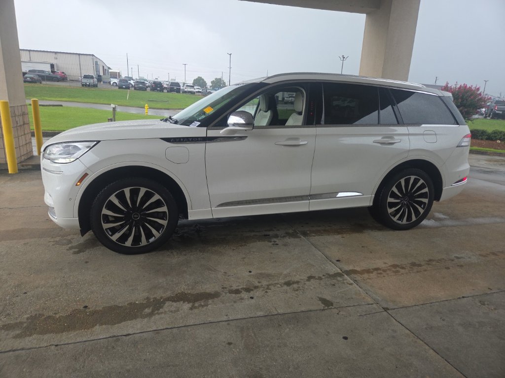 Used 2020 Lincoln Aviator Black Label Grand Touring w/ Class IV Trailer Tow Package AWD/4WD image 6