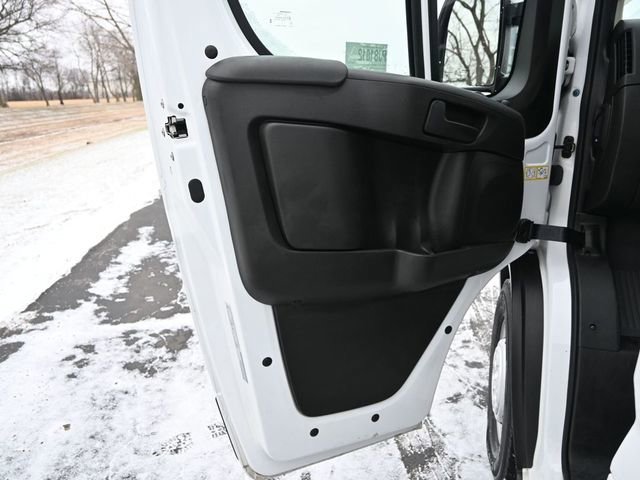 Used 2024 RAM ProMaster 2500 w/ Convenience Group image 17
